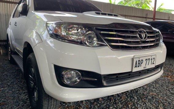 White Toyota Fortuner 2016 Suv Manual Diesel for sale in Quezon City-2