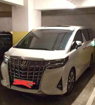 2nd Hand Toyota Alphard 2019 at 300 km for sale