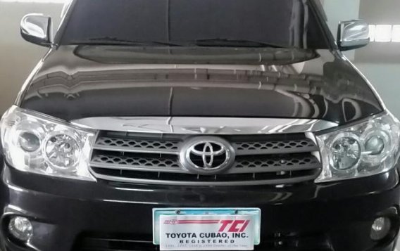 Sell Black 2010 Toyota Fortuner Automatic Gasoline at 110000 km in San Juan