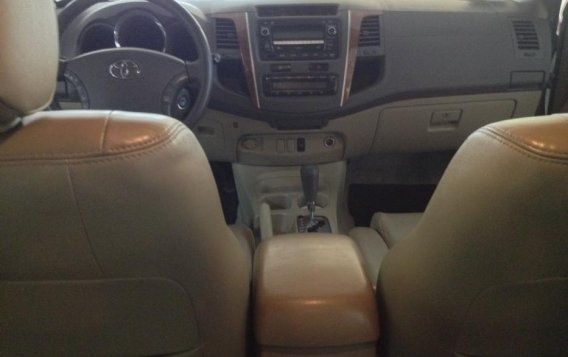 Sell Black 2010 Toyota Fortuner Automatic Gasoline at 110000 km in San Juan-7