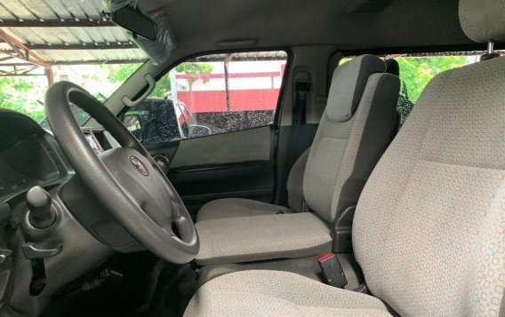 Selling Black Toyota Hiace 2018 Manual Diesel in Mandaluyong-3
