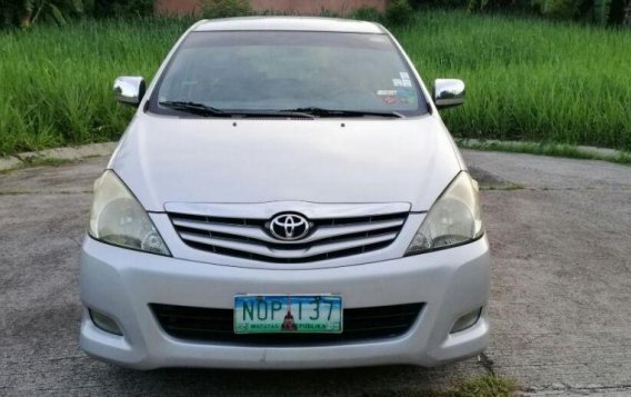 Selling 2nd Hand Toyota Innova 2009 in Quezon City-5