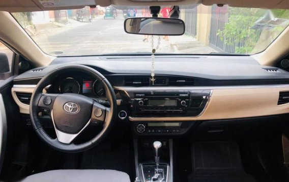 2nd Hand Toyota Corolla Altis 2015 at 40000 km for sale-4