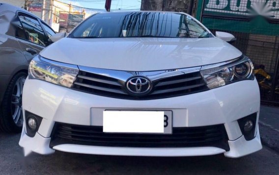 Pearl White Toyota Corolla Altis 2014 Automatic Gasoline for sale in Baguio-4