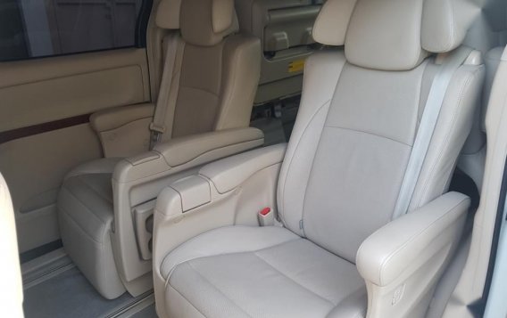 Sell 2nd Hand 2011 Toyota Alphard Automatic Gasoline at 64000 km in Quezon City-6