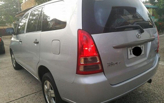 2nd Hand Toyota Innova 2005 Manual Diesel for sale in Meycauayan-3