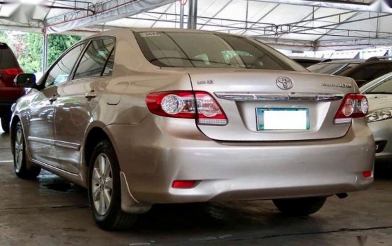 Sell 2nd Hand 2010 Toyota Corolla Altis Automatic Gasoline at 74000 km in Makati-5