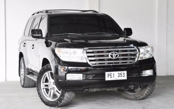 Sell 2nd Hand 2010 Toyota Land Cruiser at 30000 km in Quezon City