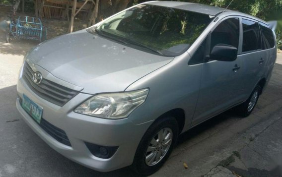 Selling 2nd Hand Toyota Innova 2013 at 66000 km in Santa Rosa