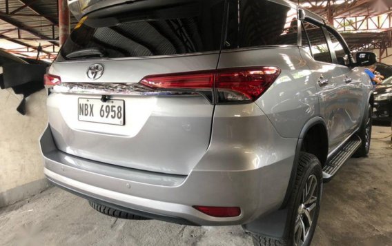 Silver Toyota Fortuner 2017 for sale in Quezon City-5