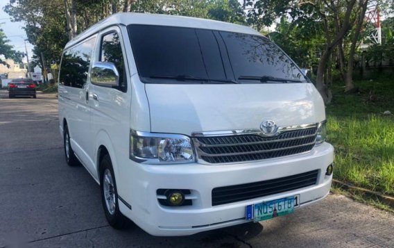 Toyota Hiace 2010 Automatic Diesel for sale in Muntinlupa-1