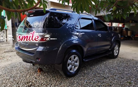 2nd Hand Toyota Fortuner 2010 for sale in Apalit-4