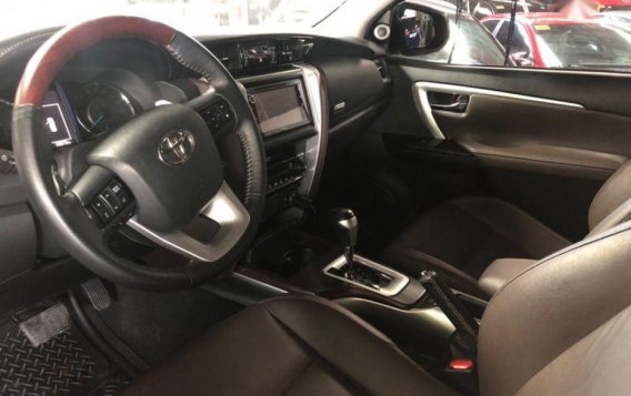 Silver Toyota Fortuner 2017 for sale in Quezon City-2