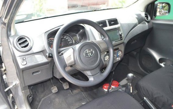2nd Hand Toyota Wigo 2015 at 12000 km for sale in Manila-6