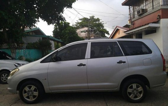 2nd Hand Toyota Innova 2005 Manual Diesel for sale in Meycauayan-2
