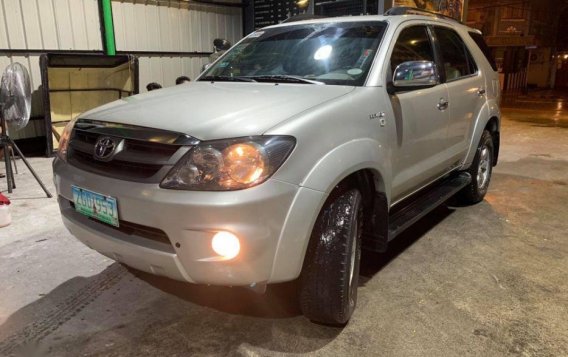 Sell 2nd Hand 2006 Toyota Fortuner Suv Automatic Gasoline at 80000 km in Quezon City-9