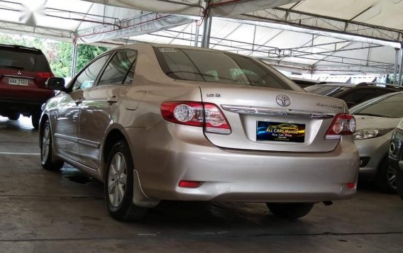 Selling 2nd Hand Toyota Altis 2012 at 74633 km in Makati-6