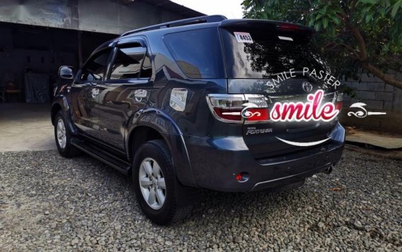 2nd Hand Toyota Fortuner 2010 for sale in Apalit-5