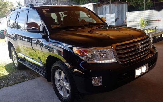 Selling 2nd Hand Toyota Land Cruiser 2015 in Pasay-4