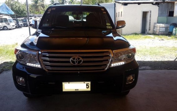 Selling 2nd Hand Toyota Land Cruiser 2015 in Pasay-1