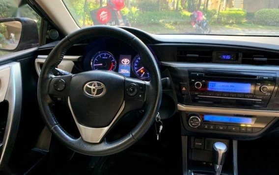 Selling Toyota Corolla Altis 2016 Automatic Gasoline in Makati