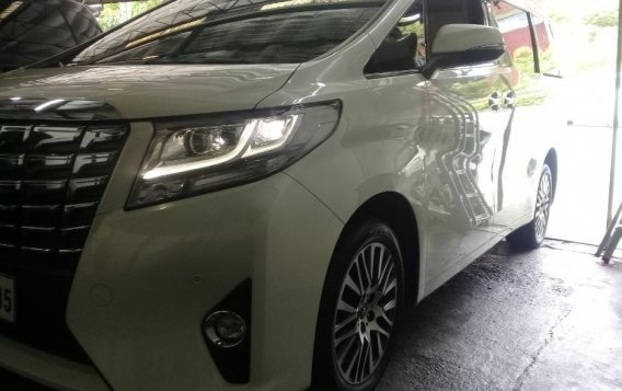 Sell 2nd Hand 2016 Toyota Alphard at 15000 km in Quezon City-8
