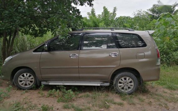 Selling 2nd Hand Toyota Innova 2011 in Bambang