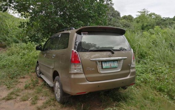 Selling 2nd Hand Toyota Innova 2011 in Bambang-1