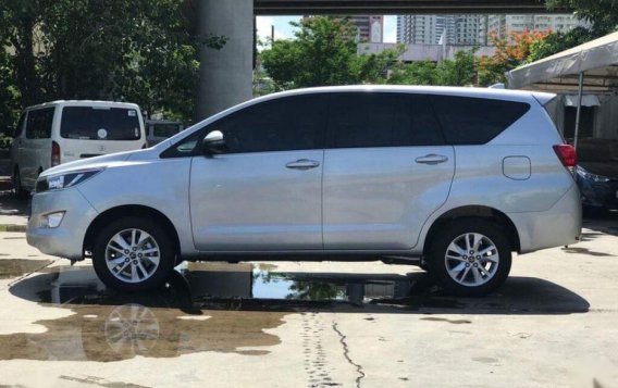 Selling Toyota Innova 2019 Automatic Diesel in Makati-4