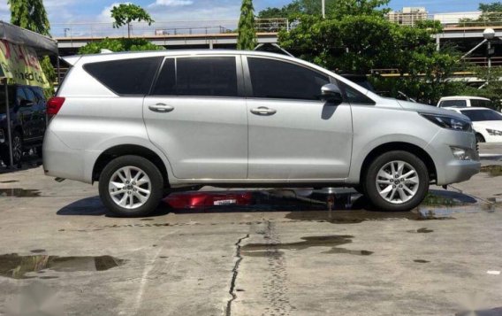 Selling Toyota Innova 2019 Automatic Diesel in Makati-3