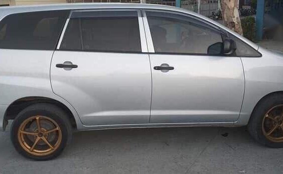 Silver Toyota Innova 2013 for sale Manual-1