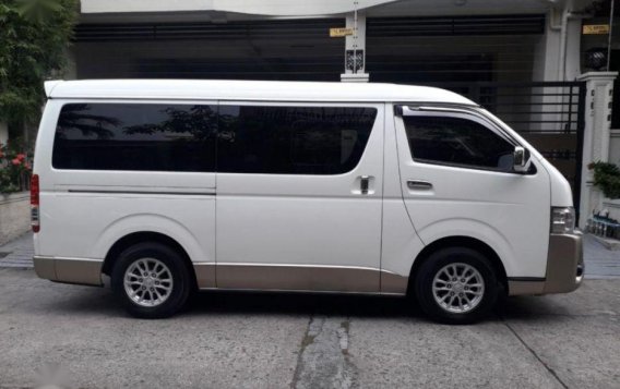 2nd Hand Toyota Hiace 2016 for sale in Mandaluyong-10