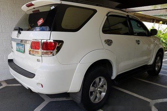 White Toyota Fortuner 2008 Automatic Gasoline for sale -2