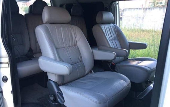 Selling 2nd Hand Toyota Hiace 2015 Automatic Diesel at 50000 km in Imus-10