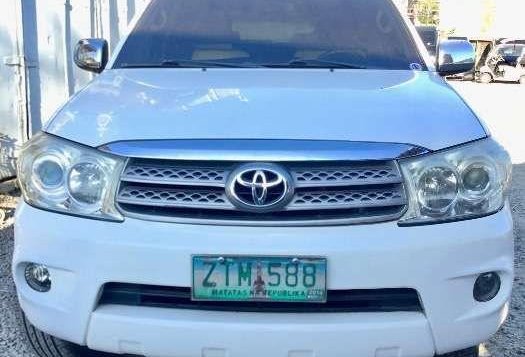 Selling Toyota Fortuner 2009 at 70000 km in Cainta