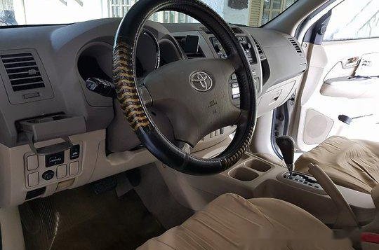 White Toyota Fortuner 2008 Automatic Gasoline for sale -7