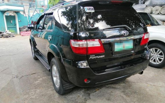 2nd Hand Toyota Fortuner 2011 Automatic Diesel for sale in Navotas-3