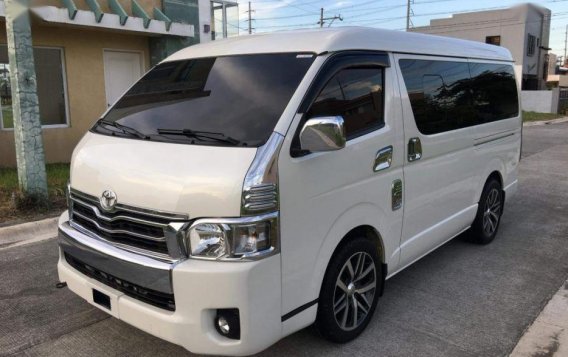 Selling 2nd Hand Toyota Hiace 2015 Automatic Diesel at 50000 km in Imus-3