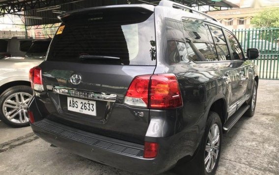 2nd Hand Toyota Land Cruiser 2015 at 15000 km for sale in Quezon City-3