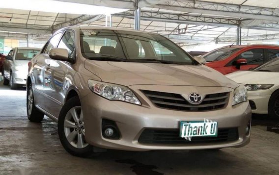 2nd Hand Toyota Altis 2012 Automatic Gasoline for sale in Manila-2