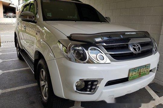 White Toyota Fortuner 2008 Automatic Gasoline for sale 