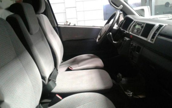 2nd Hand Toyota Hiace 2016 Manual Diesel for sale in Manila-1