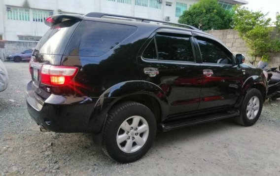 2nd Hand Toyota Fortuner 2011 Automatic Diesel for sale in Navotas-6