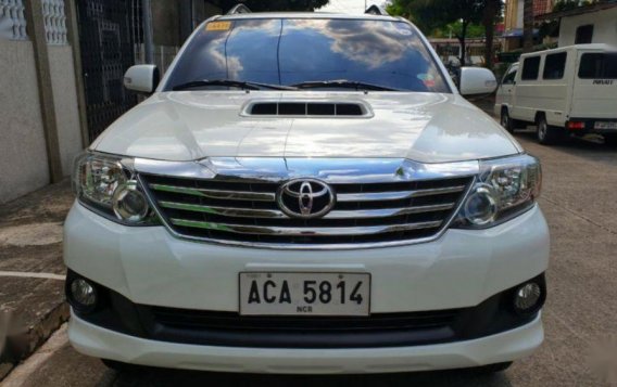 Sell Pearl White 2014 Toyota Fortuner in Caloocan