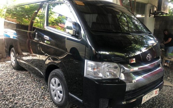 Selling Toyota Hiace 2018 Manual Diesel in Quezon City-1