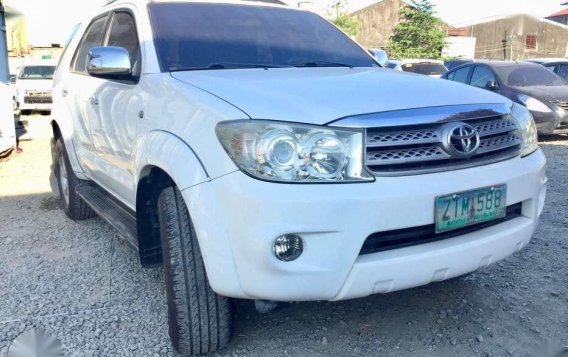 Selling Toyota Fortuner 2009 at 70000 km in Cainta-2