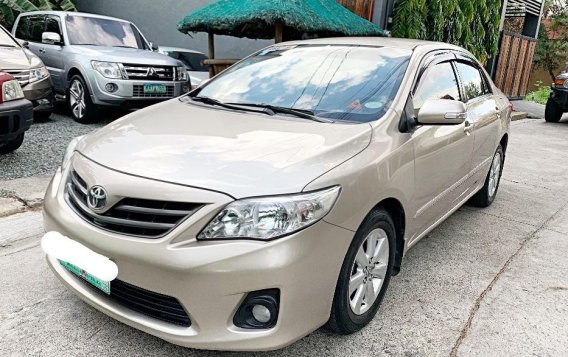 Selling 2nd Hand Toyota Altis 2011 Manual Gasoline at 66000 km in Bacoor-1