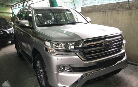 Toyota Land Cruiser 2019 Automatic Diesel for sale in Quezon City-7