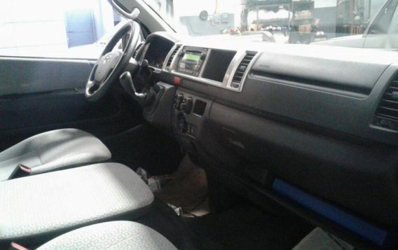 2nd Hand Toyota Hiace 2016 Manual Diesel for sale in Manila-2