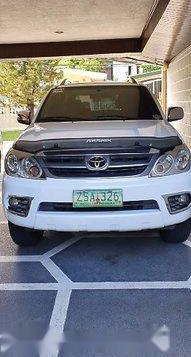 White Toyota Fortuner 2008 Automatic Gasoline for sale -4